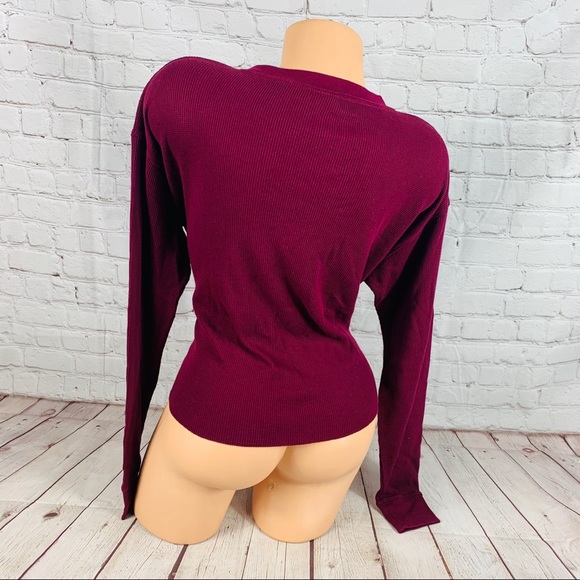 VS PINK Logo Long Sleeve Crop Tee Shirt - Picture 6 of 7